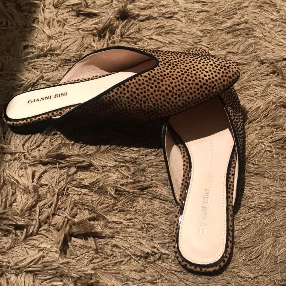 Shoes - Picture 2 of 3
